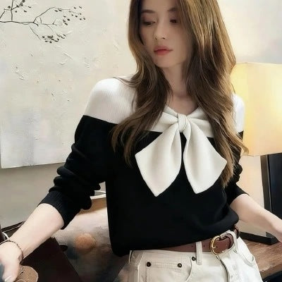 Coleen - Contrast Bow Sweater