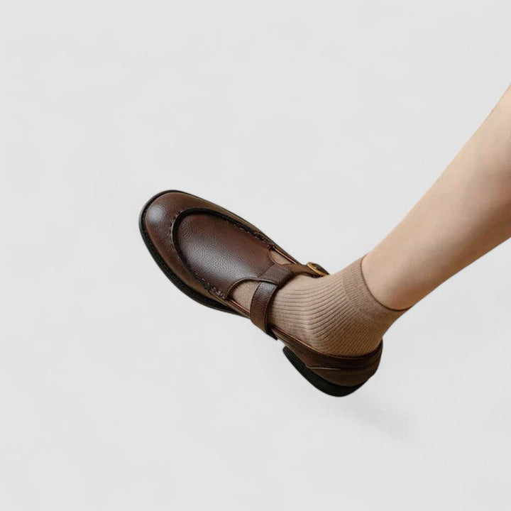 Claudia - Timeless Fashion Shoes